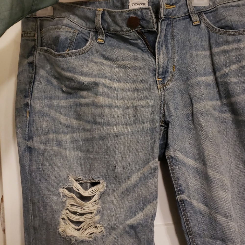 Distressed jeans - Picture 4 of 4